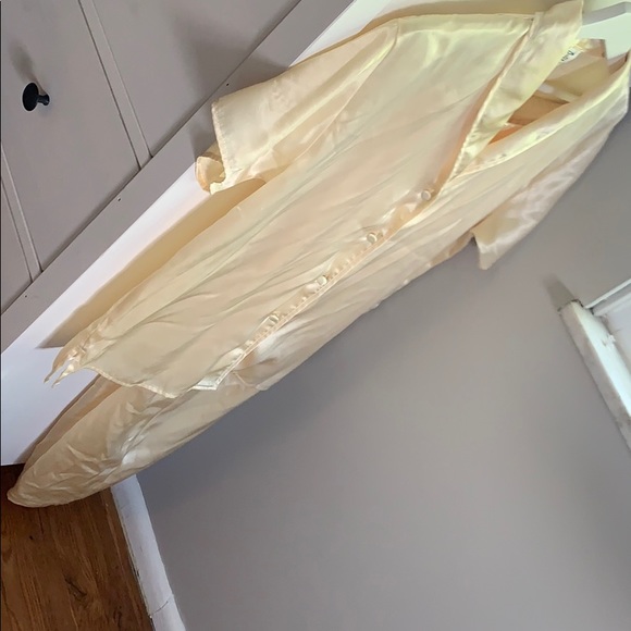 Vintage Yellow Satin Pajama Set! - Picture 2 of 8